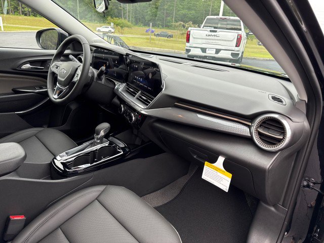 New 2026 Chevrolet Trax ACTIV FWD image 10