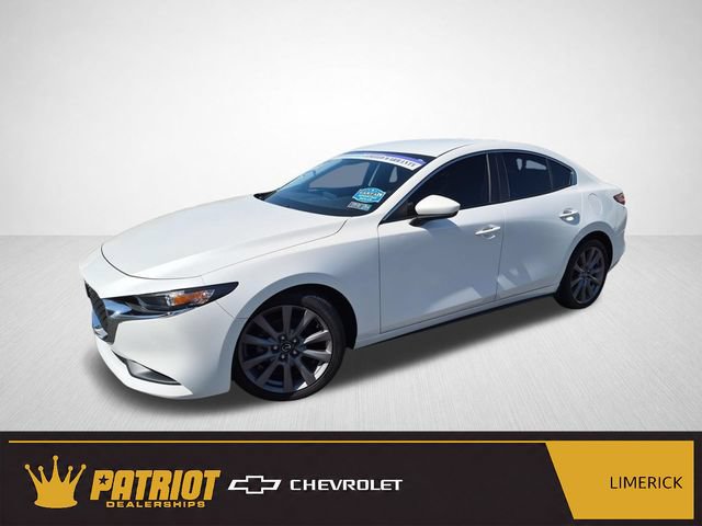 Used 2021 MAZDA MAZDA3 s FWD image 1