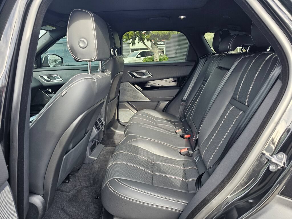Used 2022 Land Rover Range Rover Velar R-Dynamic S AWD/4WD image 18