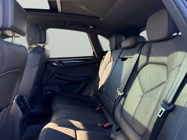 Used 2017 Porsche Macan image 8