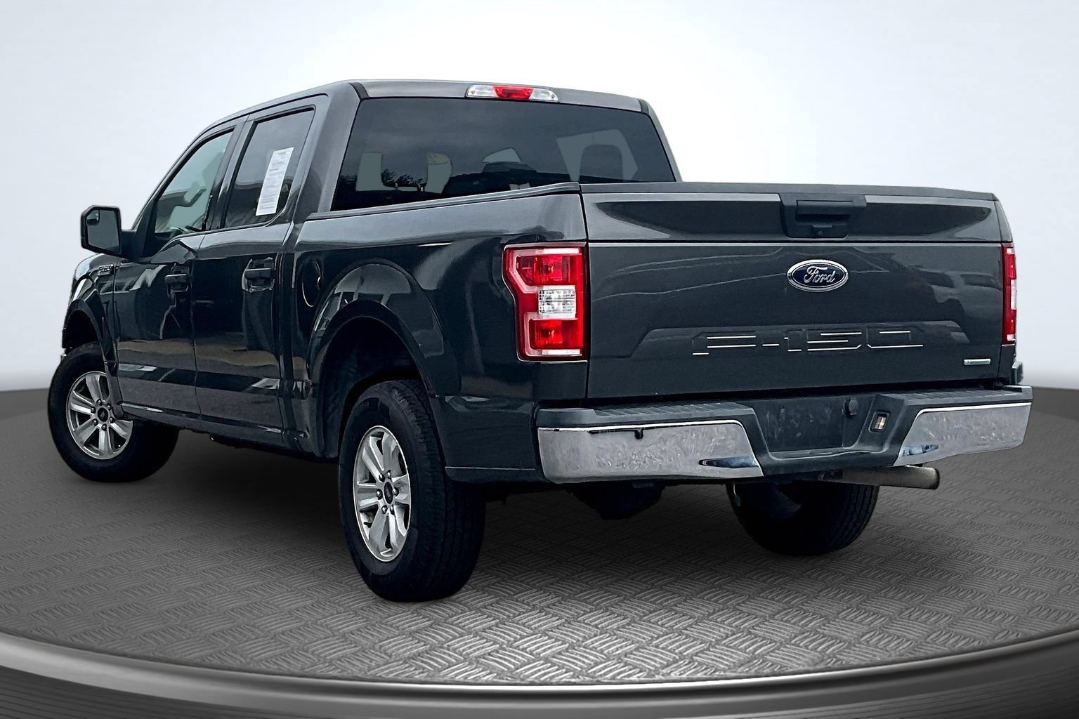 Used 2018 Ford F150 XLT RWD image 4