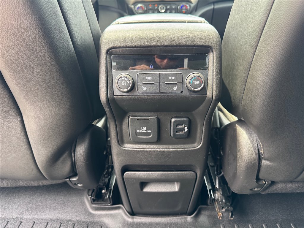 Used 2017 GMC Acadia Denali w/ Technology Package FWD image 26
