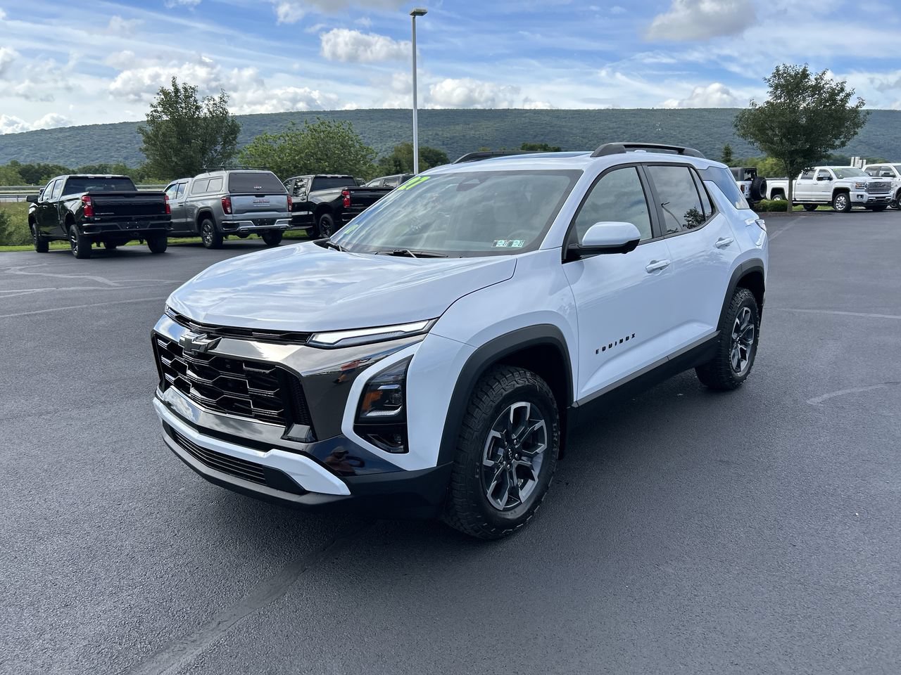 New 2027 Chevrolet Equinox ACTIV w/ Safety and Technology Package AWD/4WD image 3