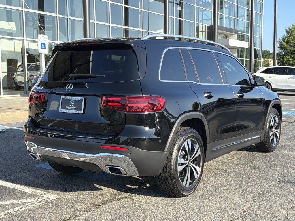 Certified 2025 Mercedes-Benz GLB 250 image 3