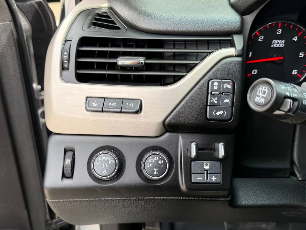 Used 2016 GMC Yukon XL Denali w/ Open Road Package AWD/4WD image 27