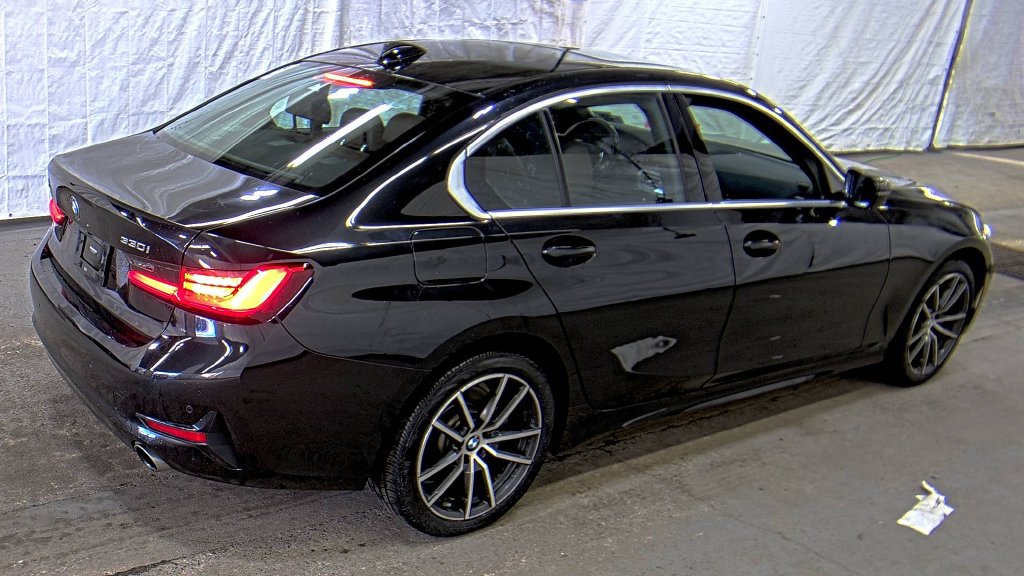 Used 2019 BMW 330i xDrive Sedan AWD/4WD image 6