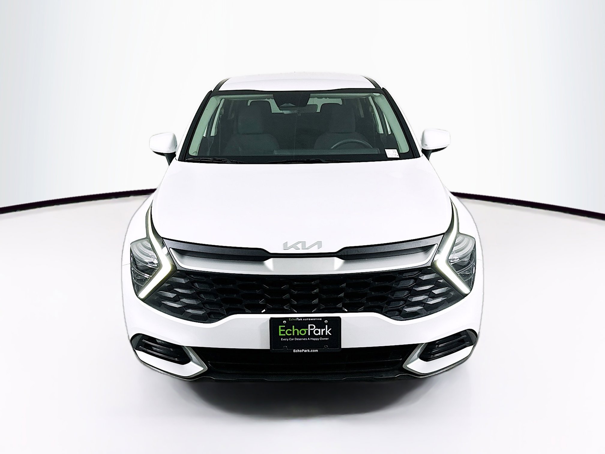 Used 2025 Kia Sportage LX image 2