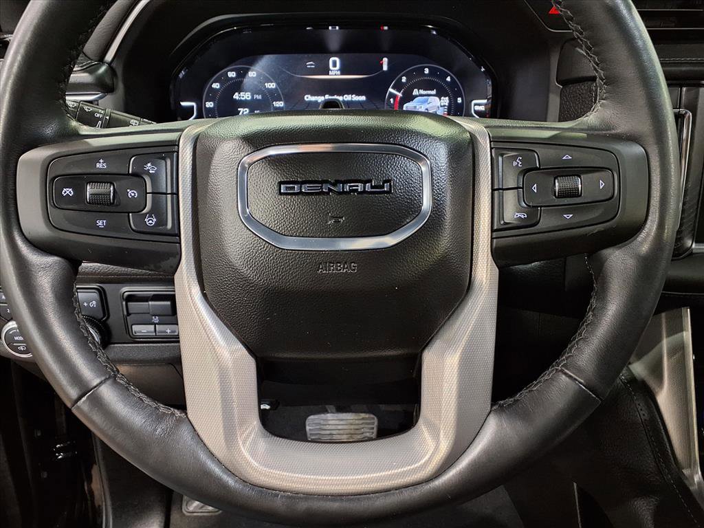 Used 2023 GMC Yukon Denali w/ Advanced Technology Package image 12