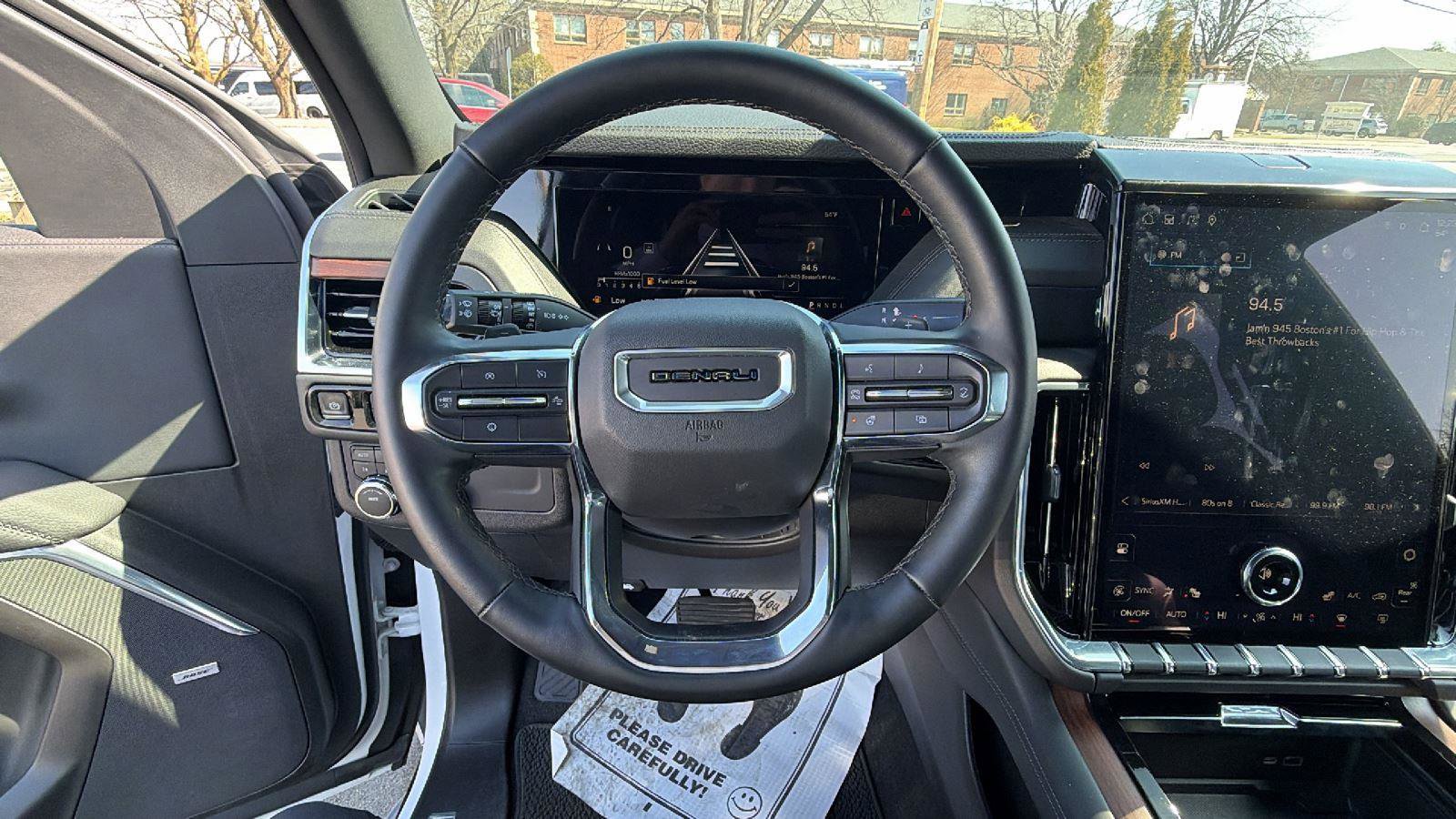 Used 2025 GMC Yukon XL Denali image 27