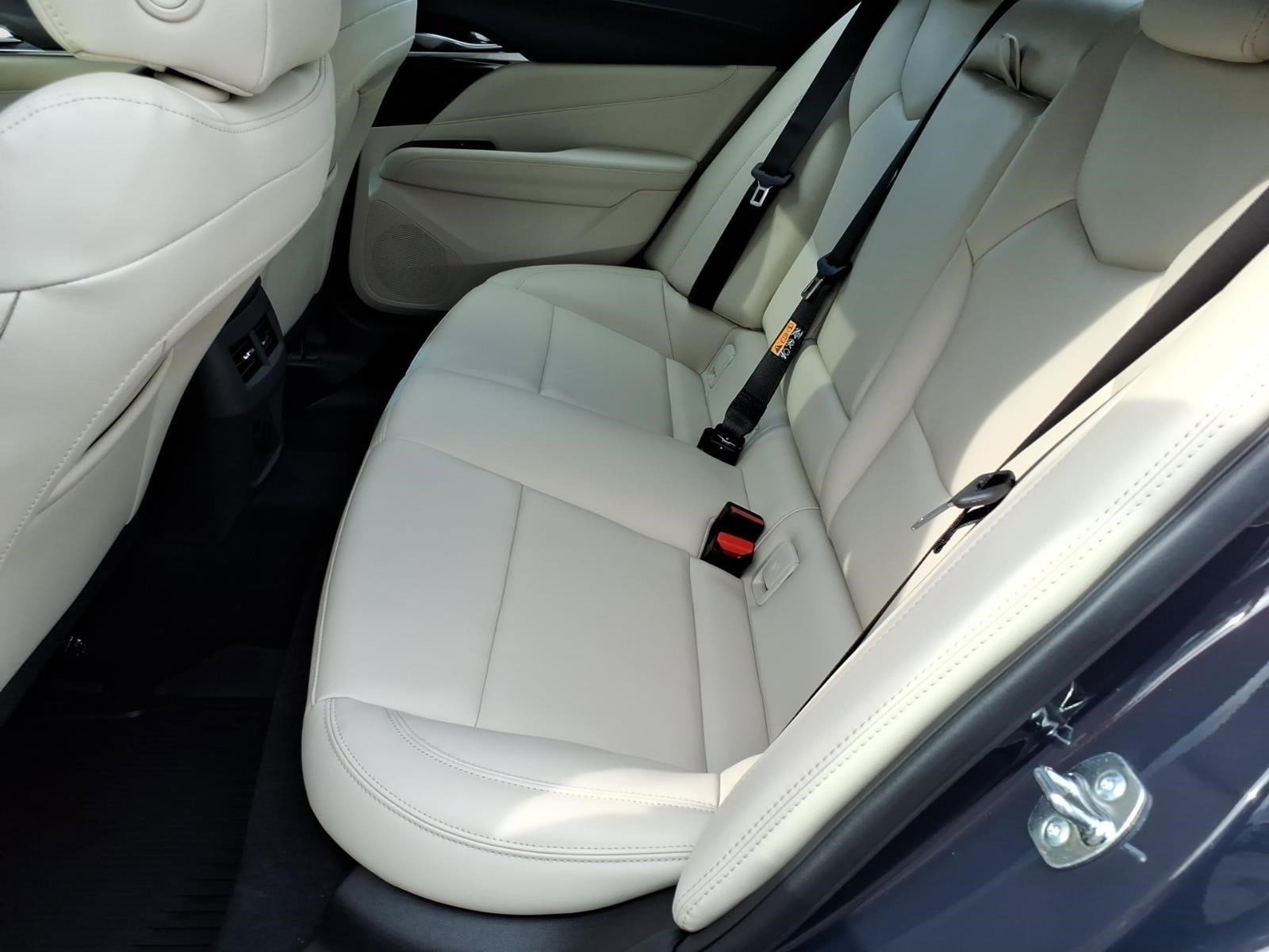 New 2026 Cadillac CT4 Luxury AWD/4WD image 12