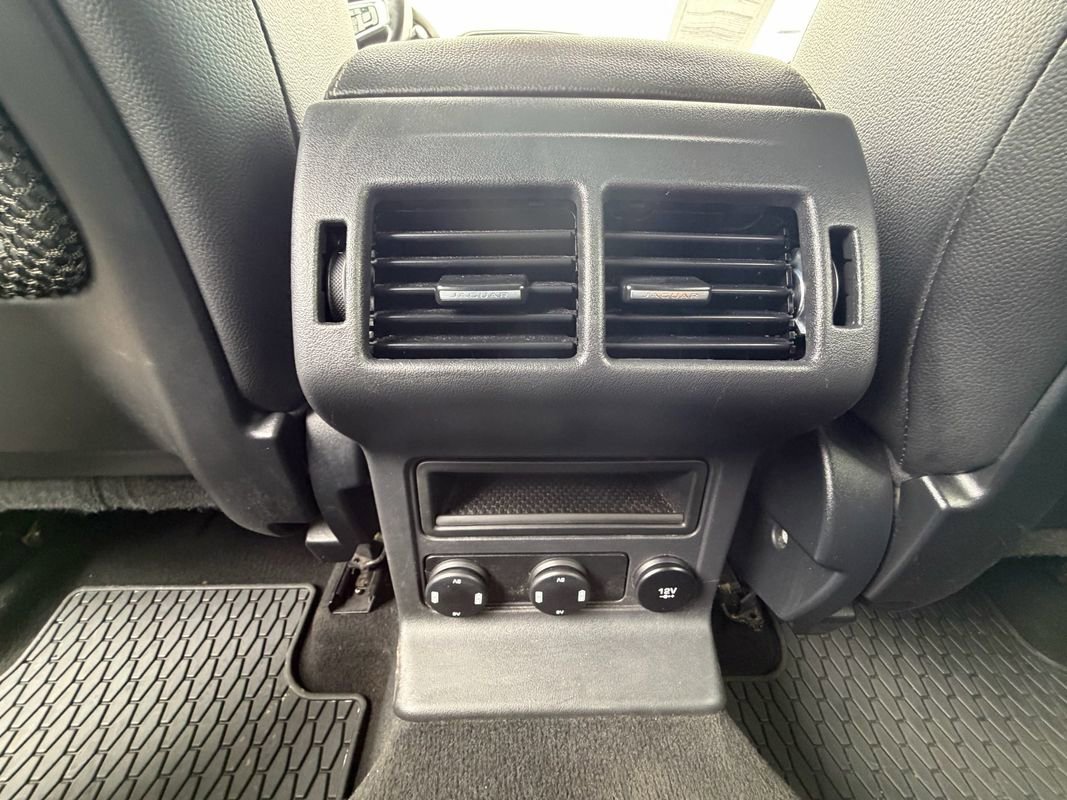 Used 2019 Jaguar F-PACE S image 15