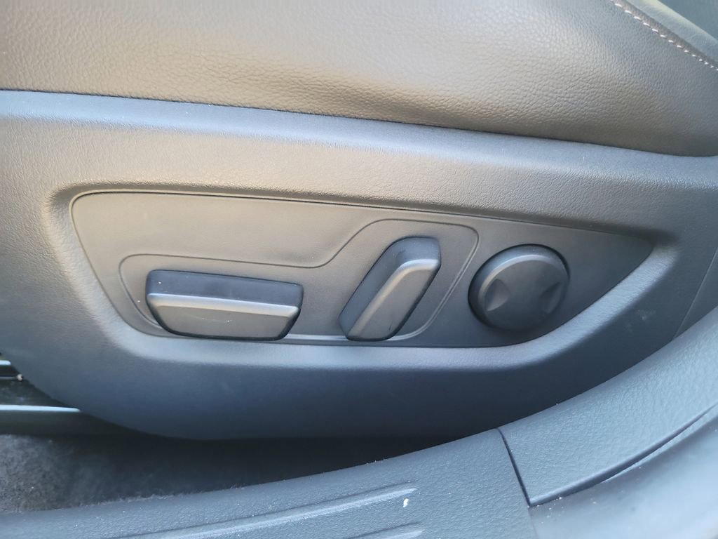 Certified 2025 MAZDA CX-50 AWD 2.5 S w/ Weather Package image 19