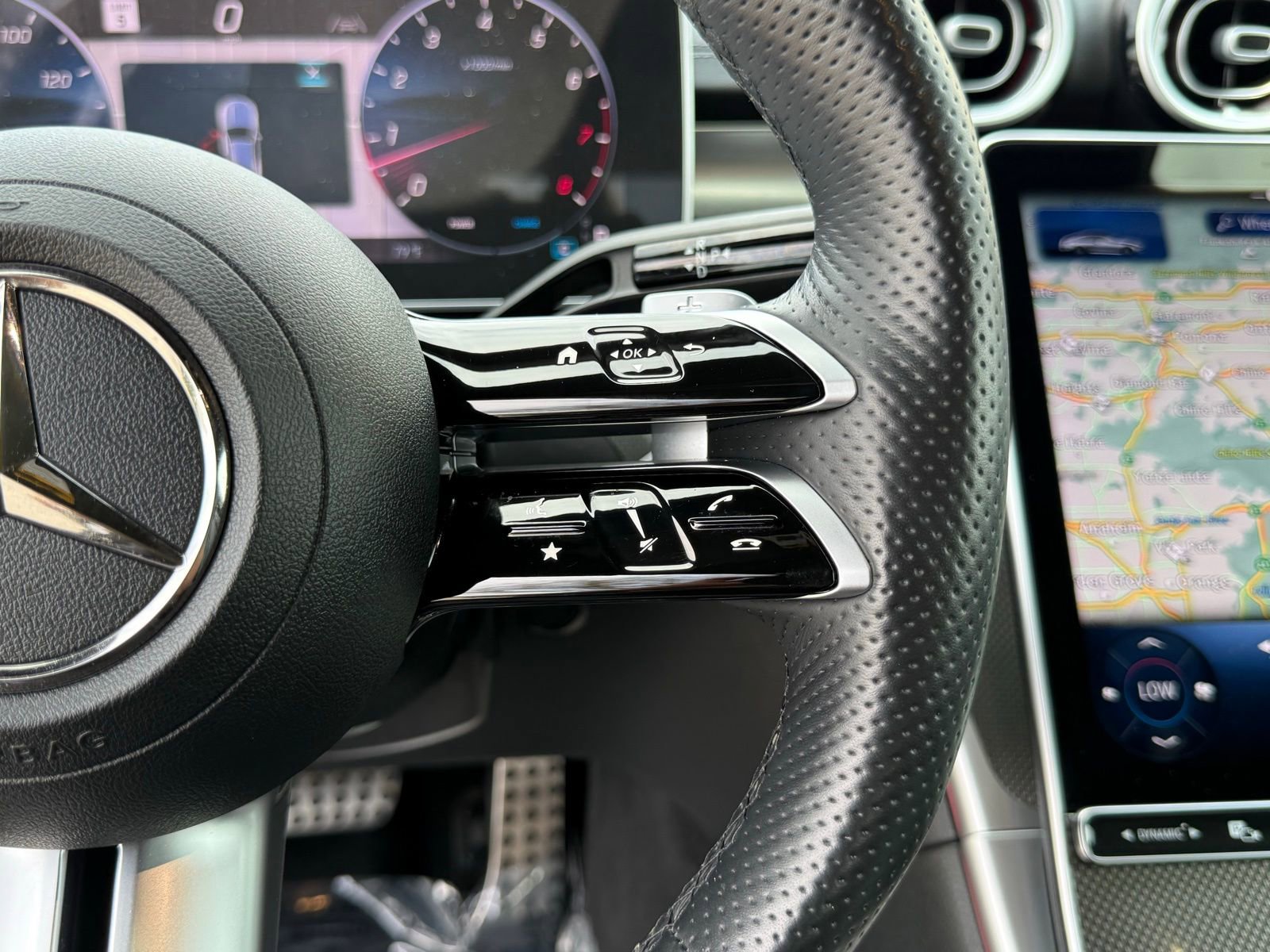 Used 2024 Mercedes-Benz CLE 300 4MATIC Coupe image 27