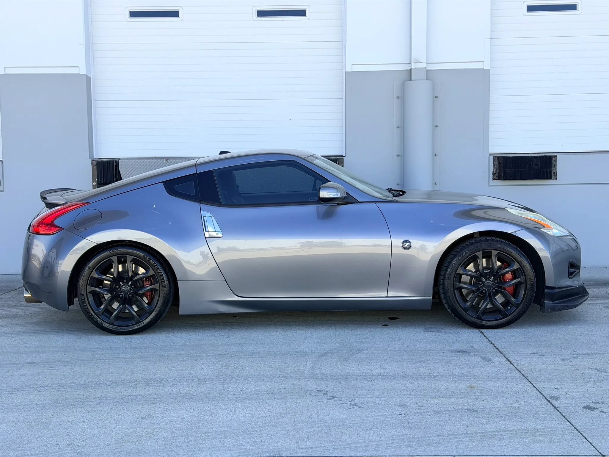 Used 2011 Nissan 370Z Touring w/ Sport Pkg RWD image 6