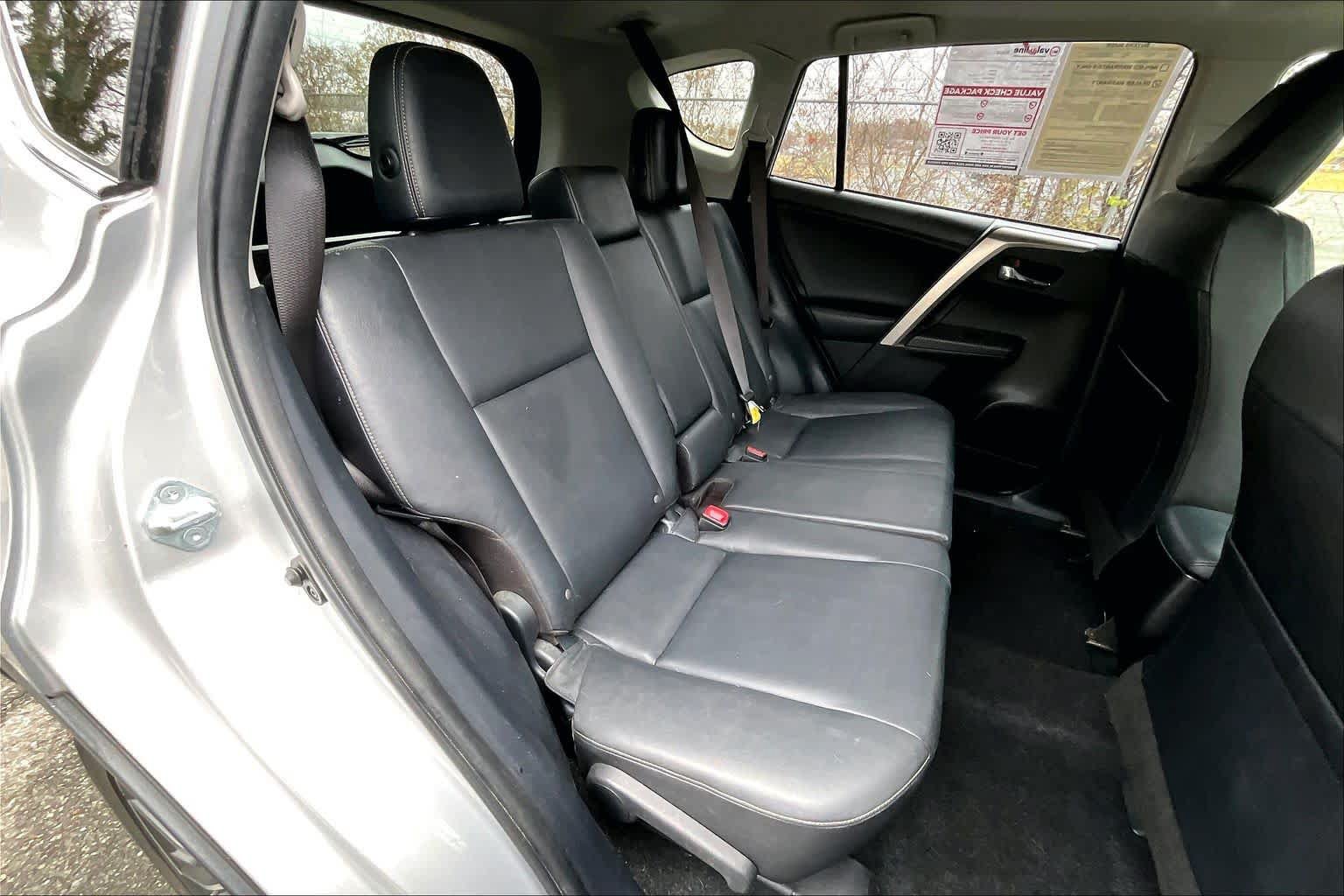 Used 2015 Toyota RAV4 Limited AWD/4WD image 21
