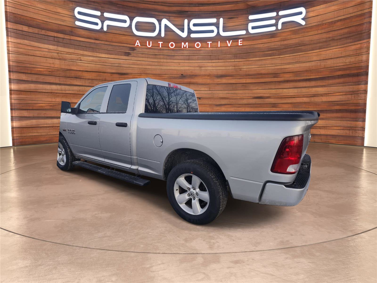 Used 2016 RAM 1500 Express image 3