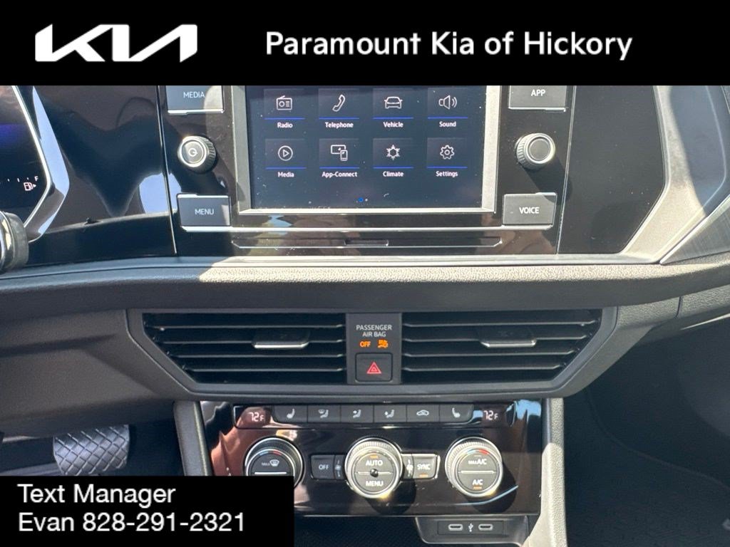Used 2023 Volkswagen Jetta SE FWD image 22