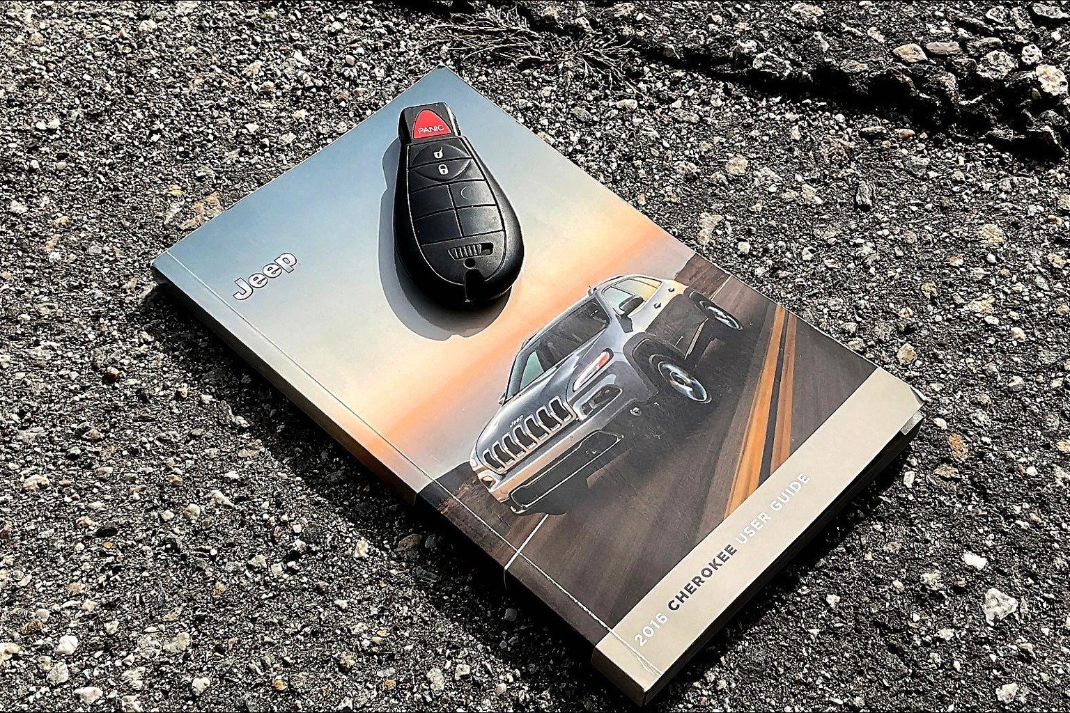 Used 2016 Jeep Cherokee Latitude w/ Cold Weather Group image 10