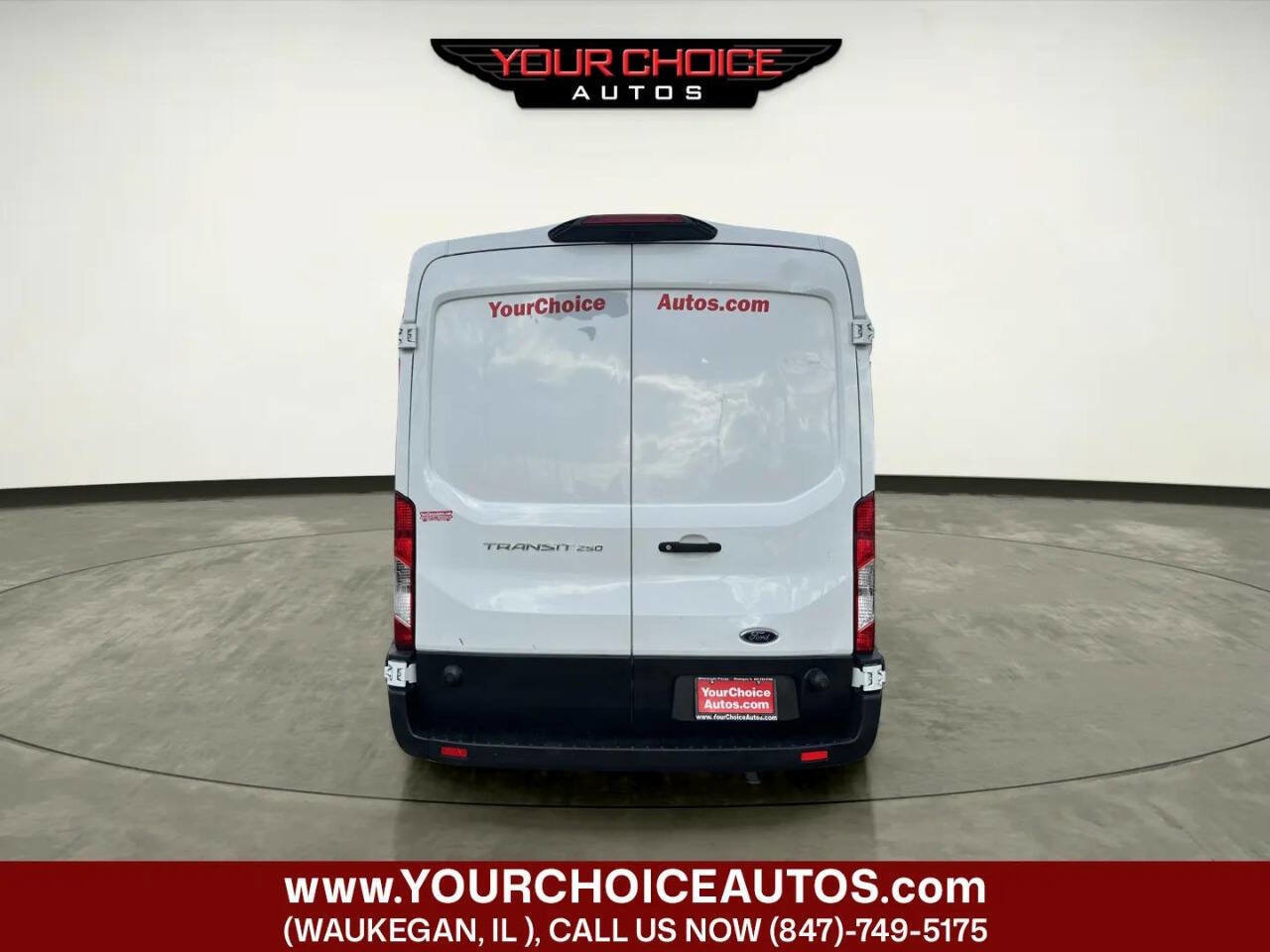 Used 2019 Ford Transit 250 148 Medium Roof RWD image 4