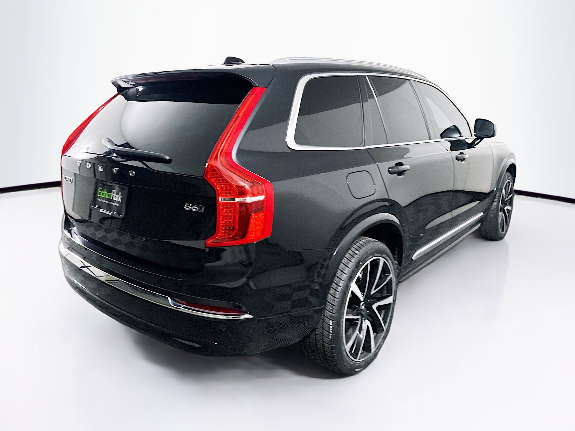 Used 2024 Volvo XC90 B6 Plus image 9