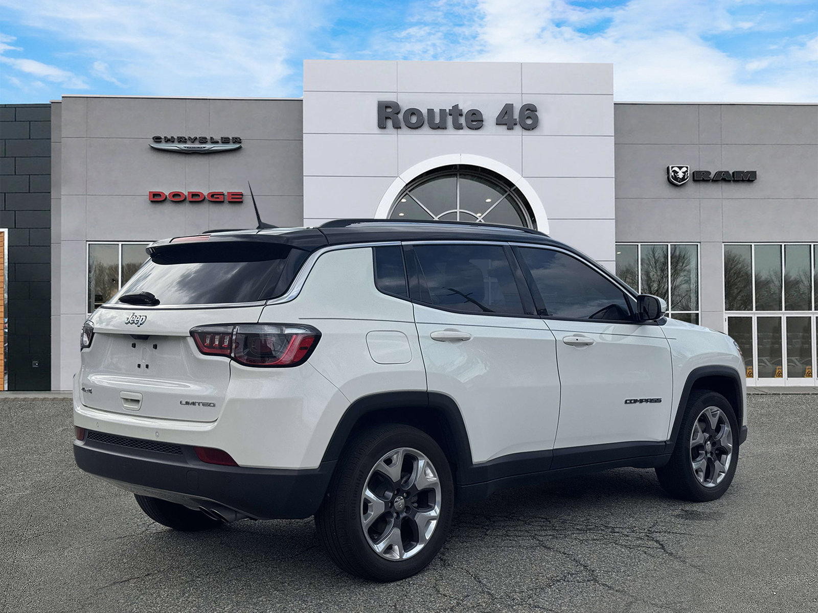 Used 2021 Jeep Compass Limited w/ Sun and Sound Group AWD/4WD image 11