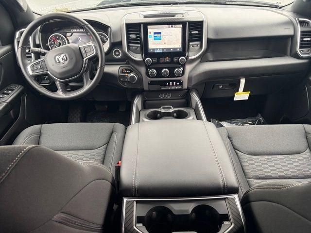 New 2026 RAM 1500 Express AWD/4WD image 32