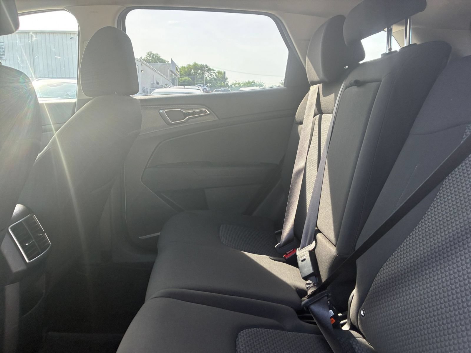 Used 2025 Kia Sportage LX FWD image 21