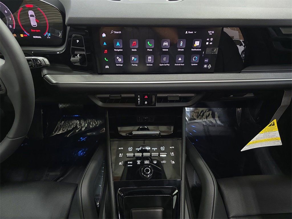 Certified 2025 Porsche Cayenne image 16