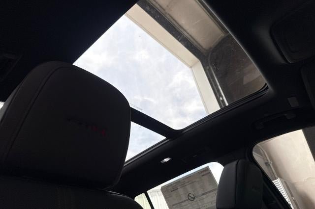 New 2026 GMC Acadia AT4 w/ Luxury Package AWD/4WD image 19