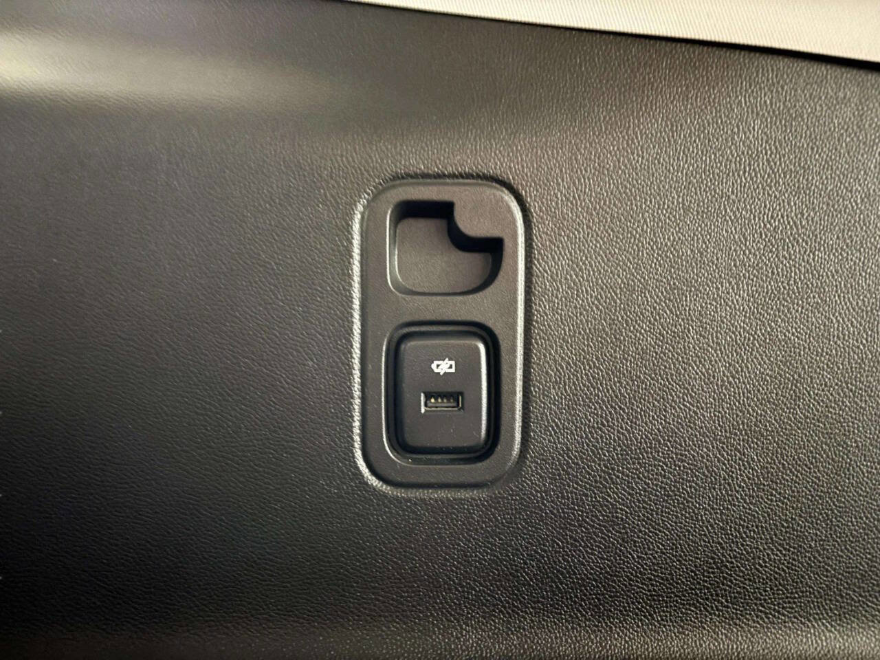 Used 2018 Chevrolet Traverse LT w/ LPO, Floor Liner Package image 20