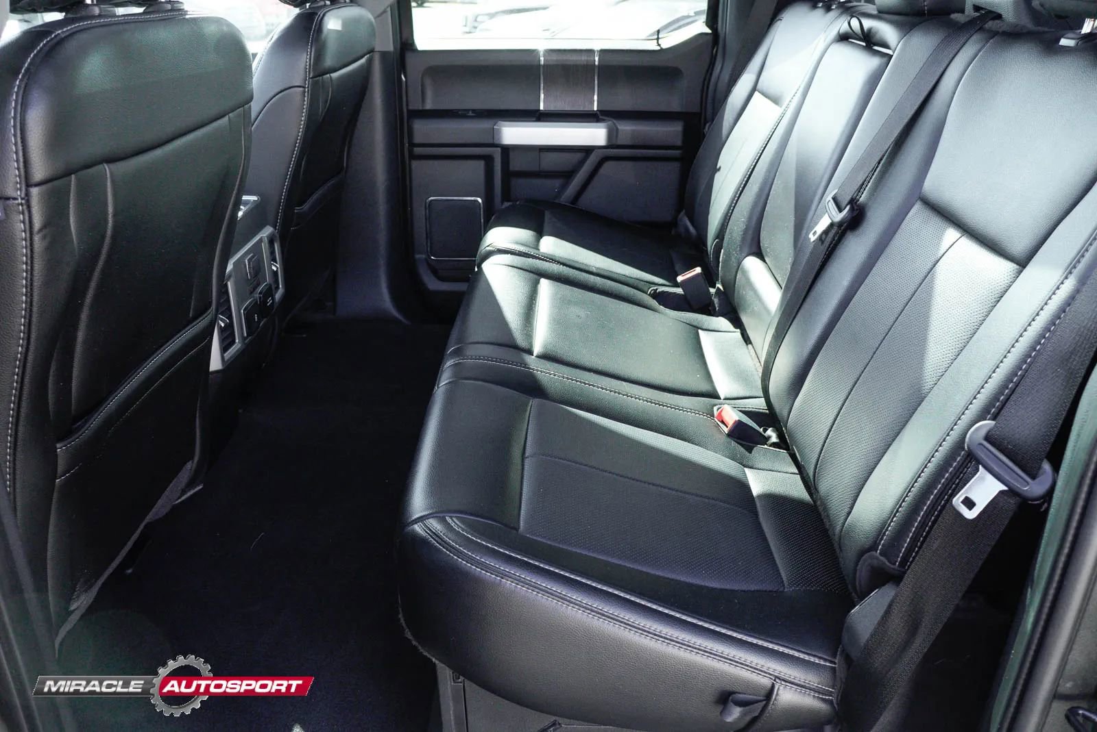 Used 2020 Ford F350 Lariat image 23