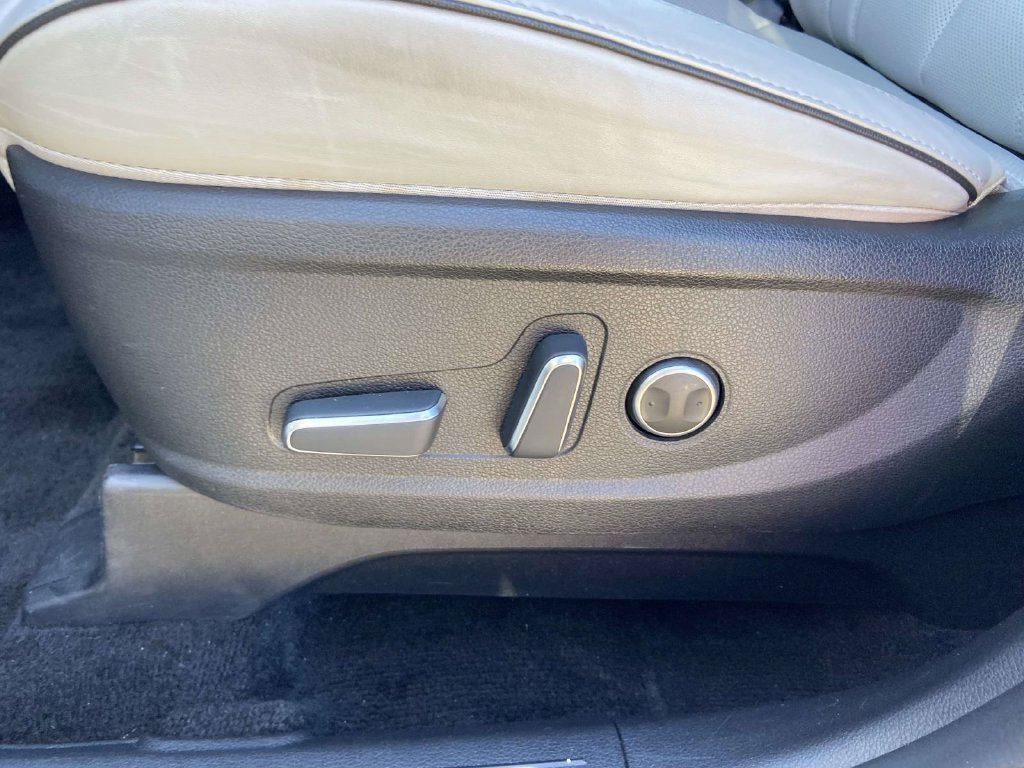 Used 2024 Hyundai Palisade SEL FWD image 13