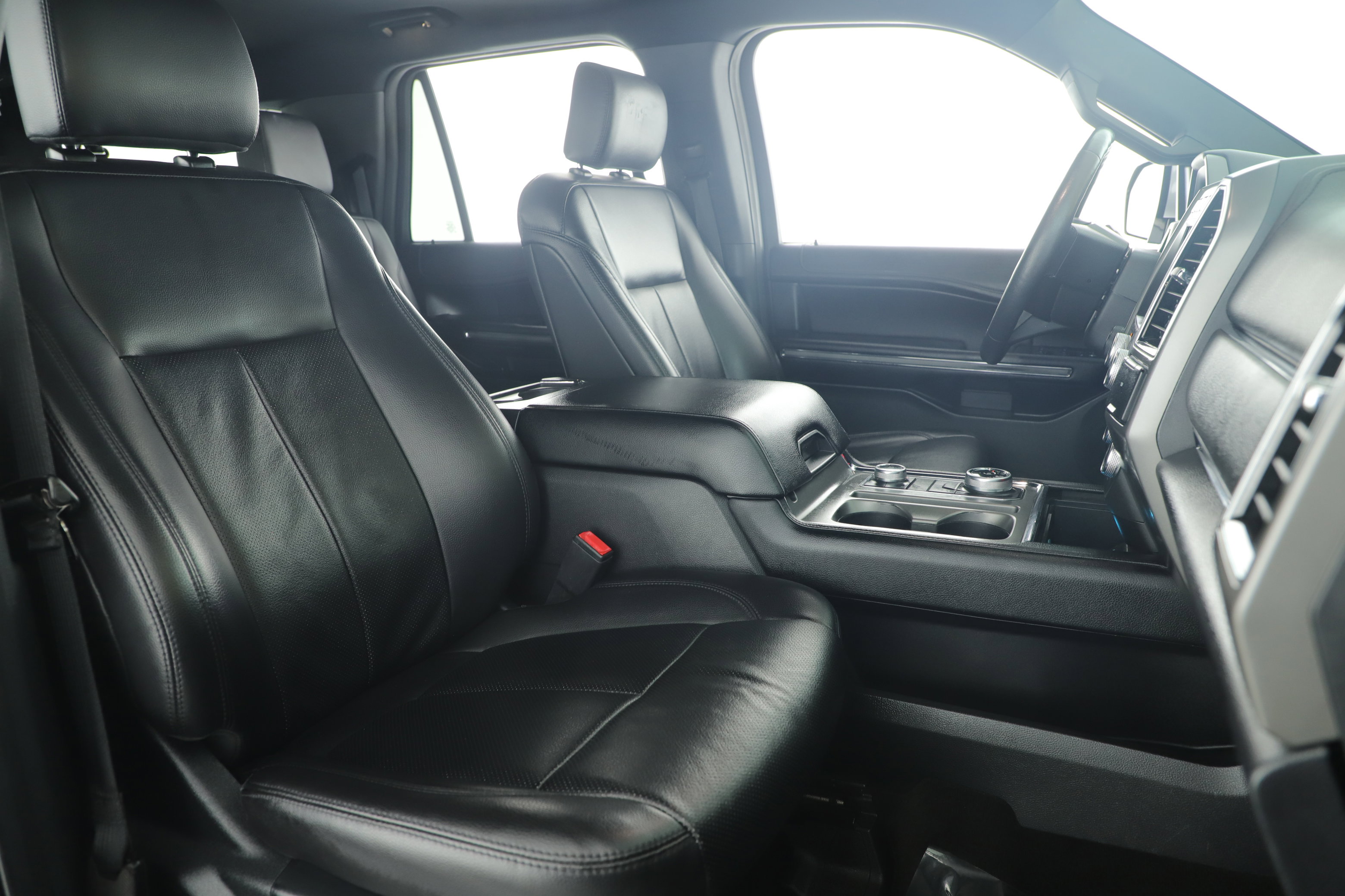 Used 2020 Ford Expedition Max XLT w/ Equipment Group 202A image 22