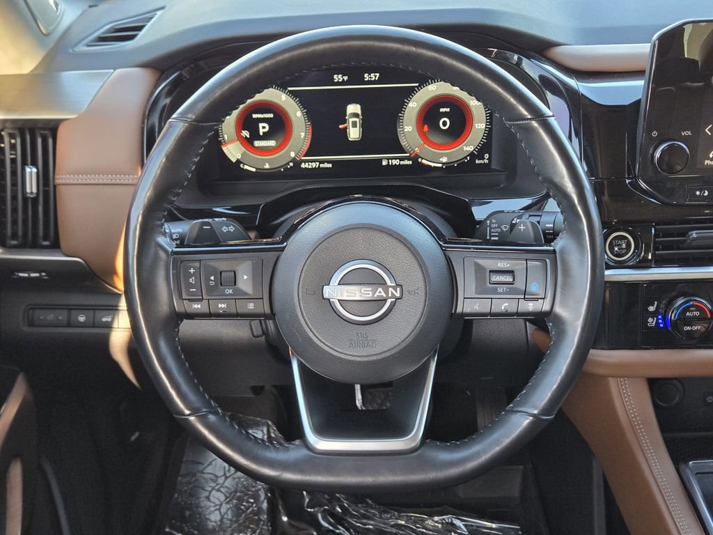 Used 2023 Nissan Pathfinder Platinum w/ Cargo Package image 19