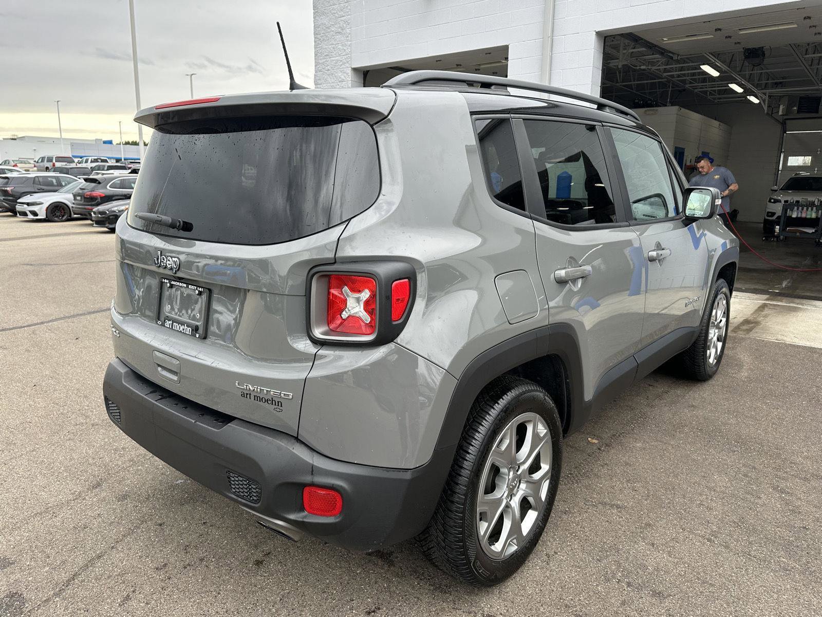 Used 2020 Jeep Renegade Limited AWD/4WD image 9