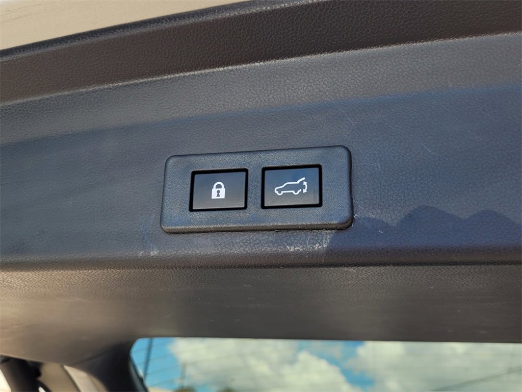 Used 2023 Subaru Ascent Limited w/ Technology Package image 38