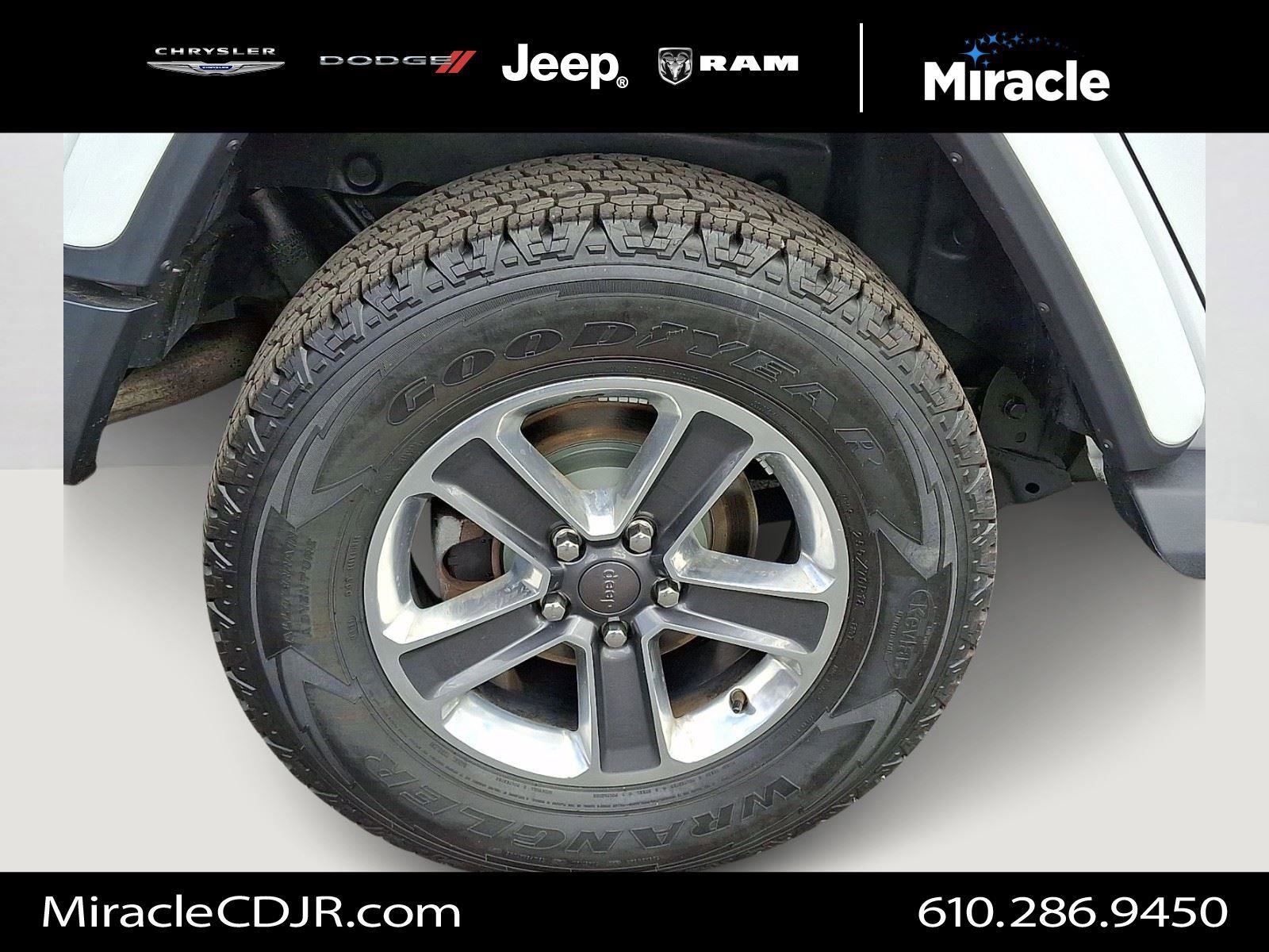 Certified 2018 Jeep Wrangler Unlimited Sahara image 8