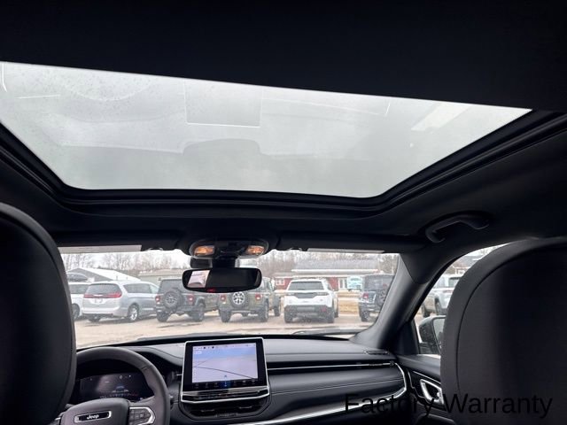 Used 2024 Jeep Compass Limited w/ High Altitude Package AWD/4WD image 9