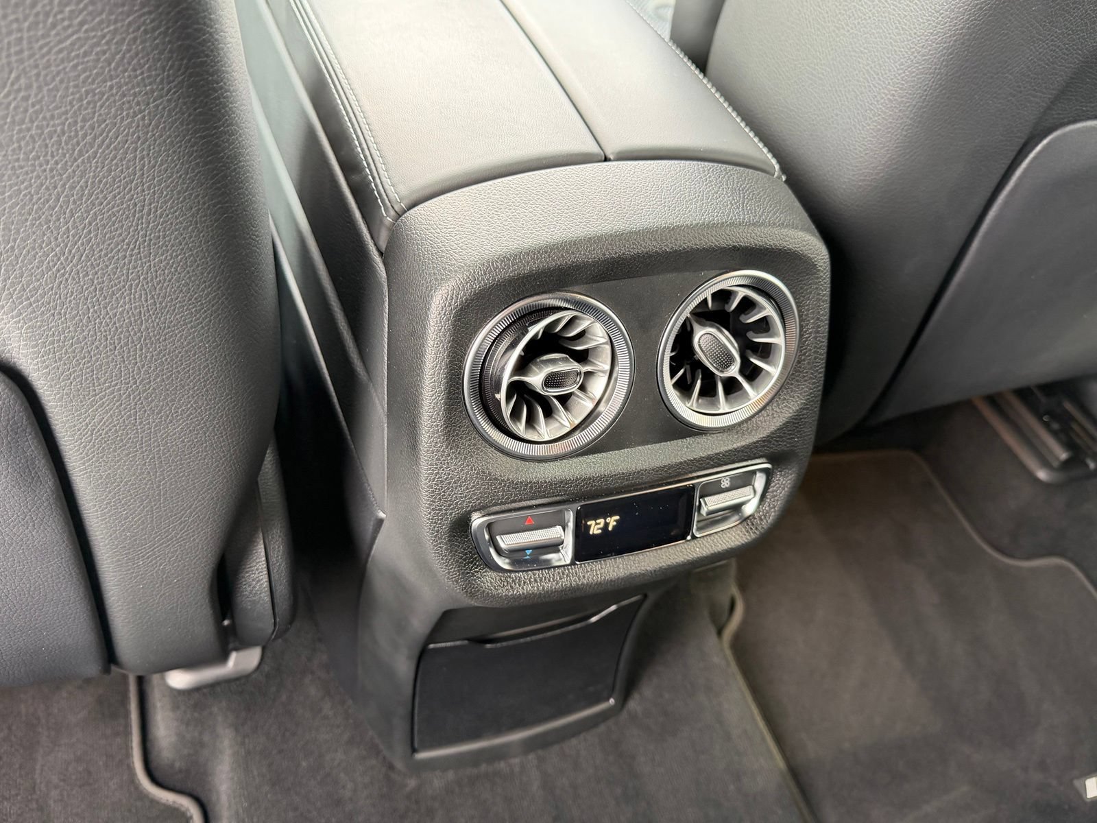 Used 2024 Mercedes-Benz G 550 image 18