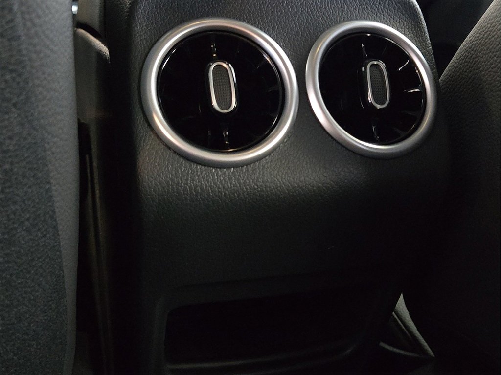 New 2026 Mercedes-Benz GLB 250 image 12