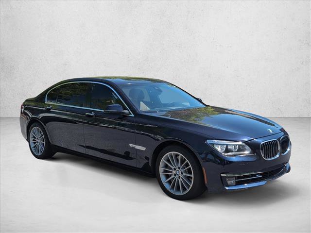 Used 2015 BMW 750Li xDrive image 3
