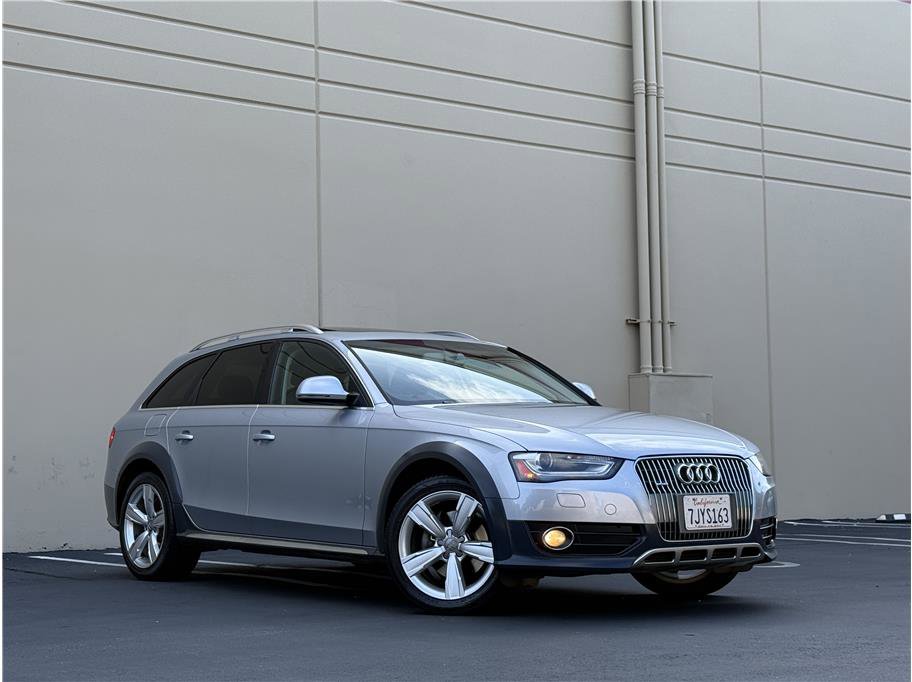 Used 2015 Audi A4 Premium Plus w/ Technology Package AWD/4WD image 23