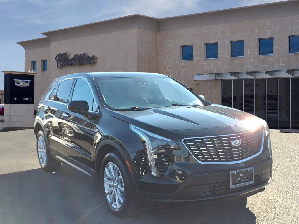 Certified 2023 Cadillac XT4 Luxury w/ Cold Weather Package image 3