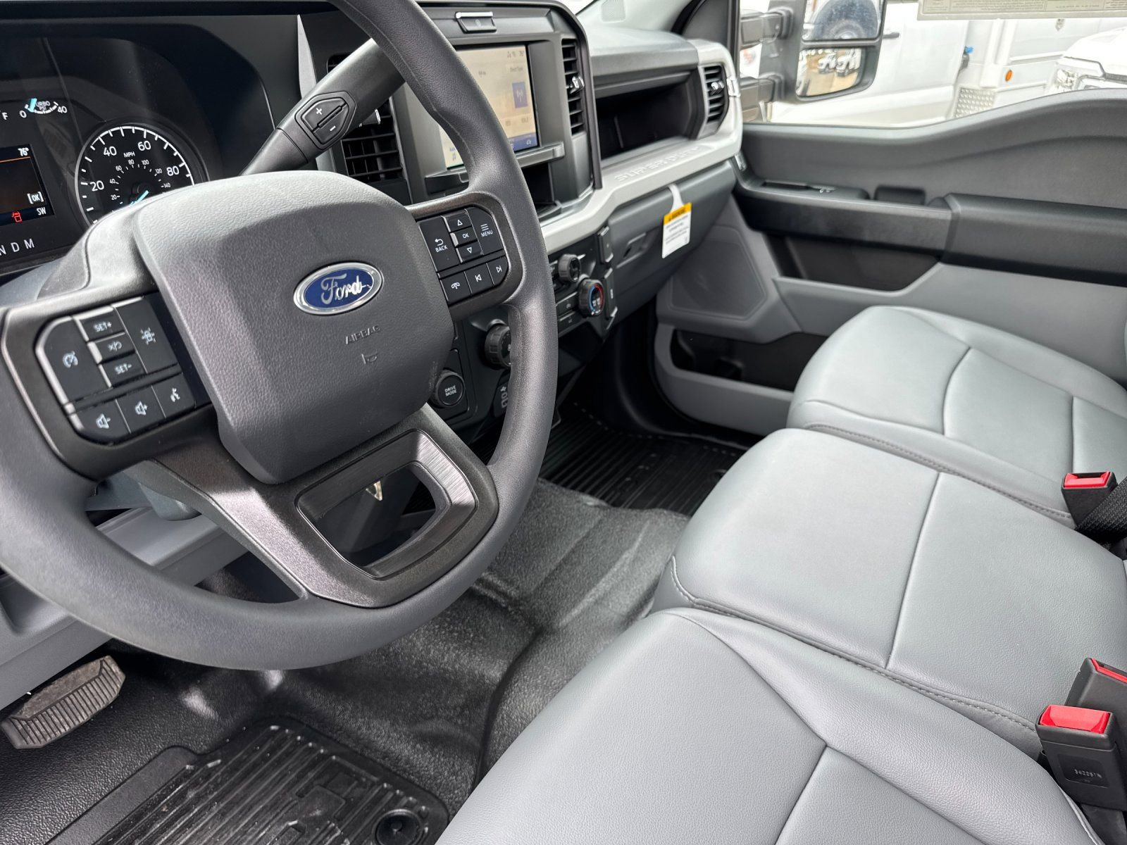 New 2026 Ford F550 2WD SuperCab Super Duty image 9