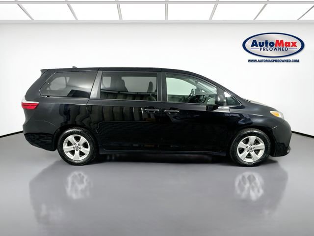 Used 2019 Toyota Sienna L image 9
