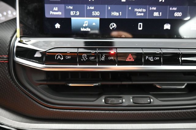 New 2026 Jeep Compass Trailhawk AWD/4WD image 18