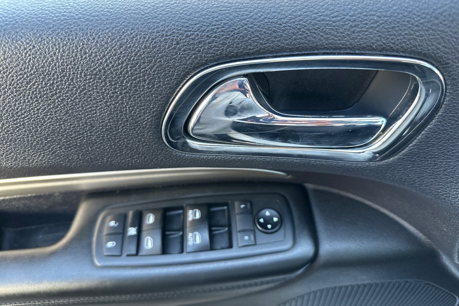 Used 2018 Dodge Durango SXT w/ Trailer Tow Group IV image 11