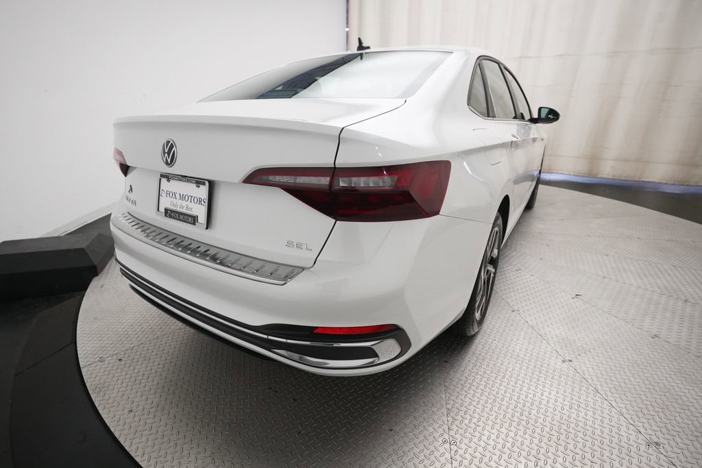 Used 2024 Volkswagen Jetta SEL FWD image 13