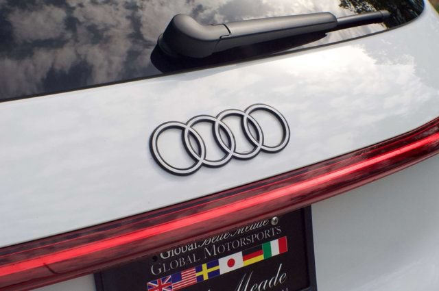 Used 2025 Audi Q5 Prestige AWD/4WD image 13