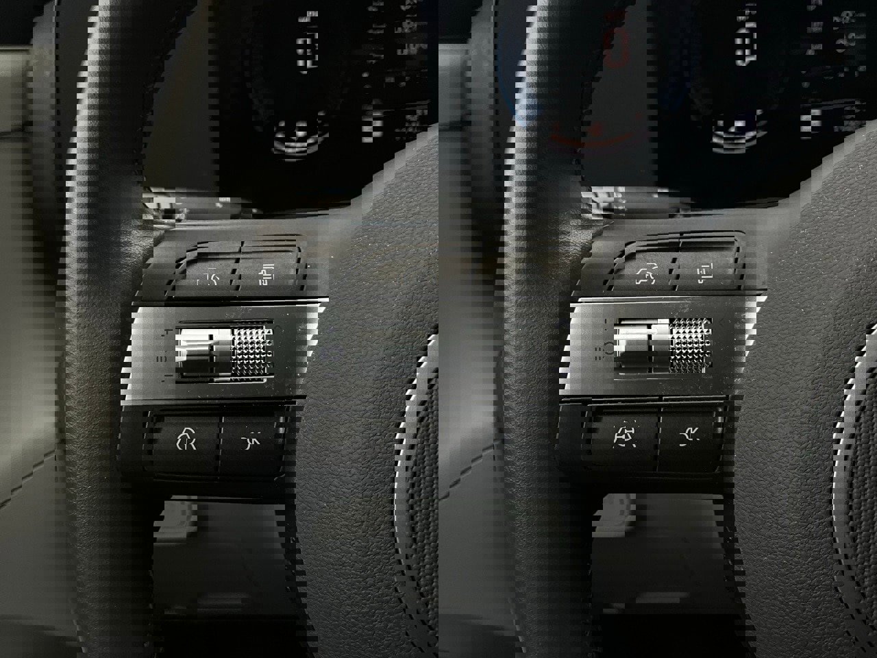 Used 2025 Hyundai Kona SEL image 35